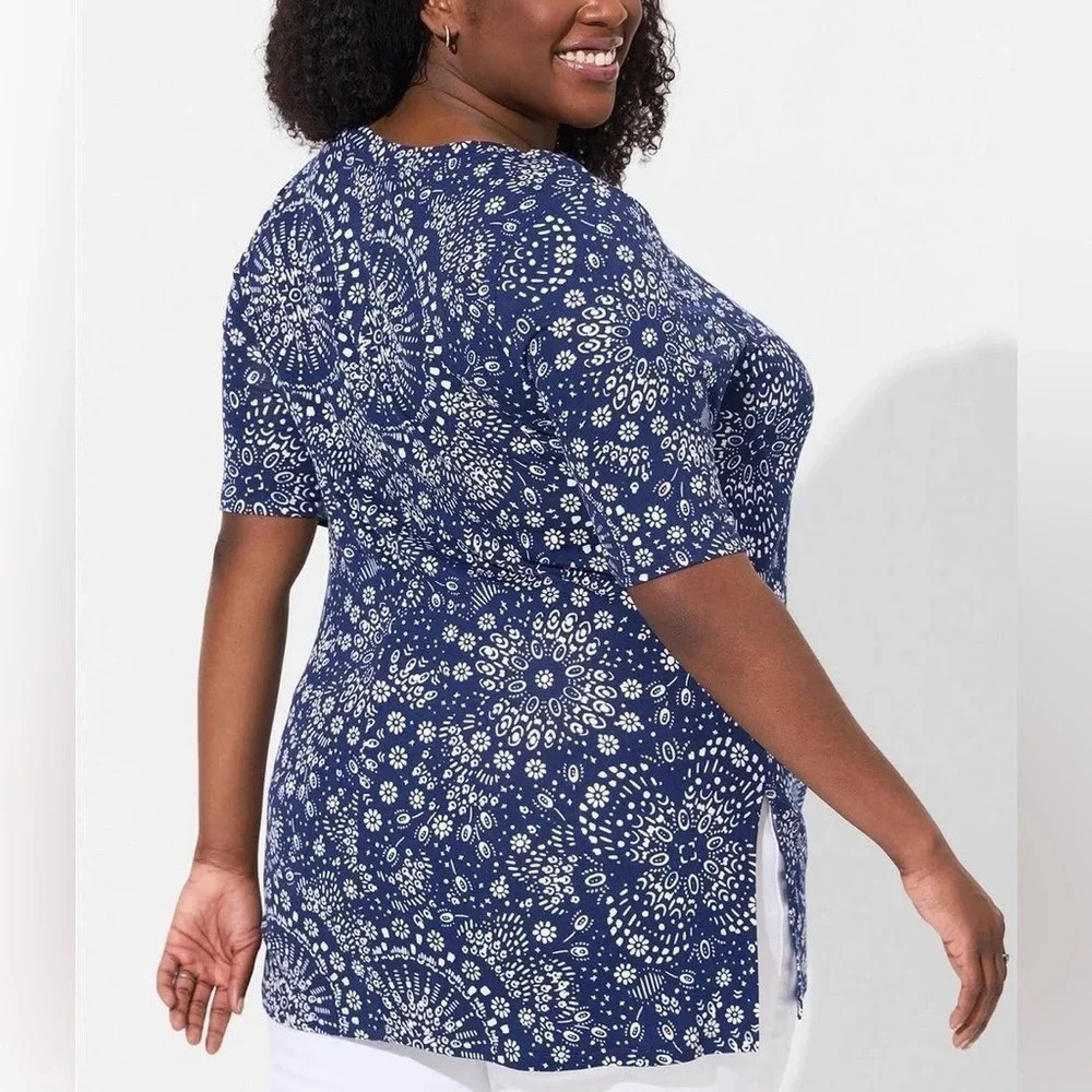 Torrid Favorite V-Neck Super Soft Mandala Knit Tunic Size 3X NWT - Picture 2 of 6